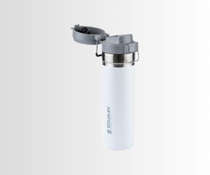 Garrafa Térmica Quick Flip Stanley 710ml: Uma Avaliação para o Lar Moderno 3 Avaliação da Garrafa Térmica Quick Flip Stanley 710ml. Exploramos seu design, funcionalidade e performance para o dia a dia. Essencial para sua casa.