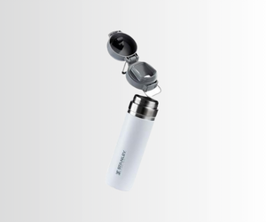 Garrafa Térmica Quick Flip Stanley 710ml: Uma Avaliação para o Lar Moderno 4 Avaliação da Garrafa Térmica Quick Flip Stanley 710ml. Exploramos seu design, funcionalidade e performance para o dia a dia. Essencial para sua casa.